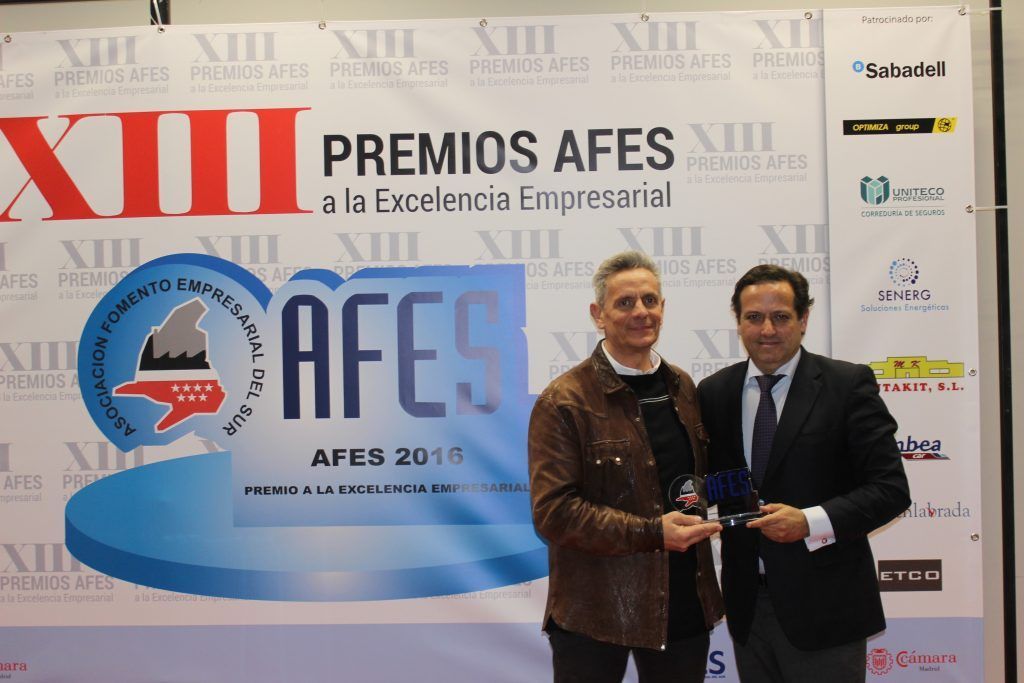 Javier Calvo recoge el premio al mejor proyecto educativo-profesional