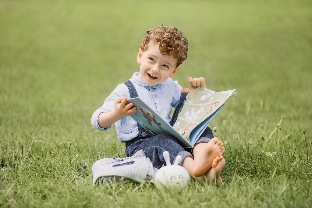 niño leyendo